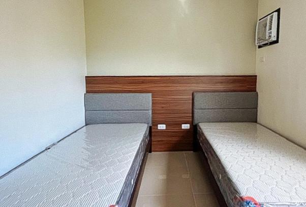 Reddoorz @ Leoncia Apartelle 曼达维市 外观 照片